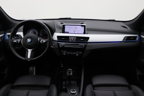 BMW X1 sDrive18i High Executive M Sport Leer, ACC, Camera, Trekhaak, Navigatie, PDC, 18"