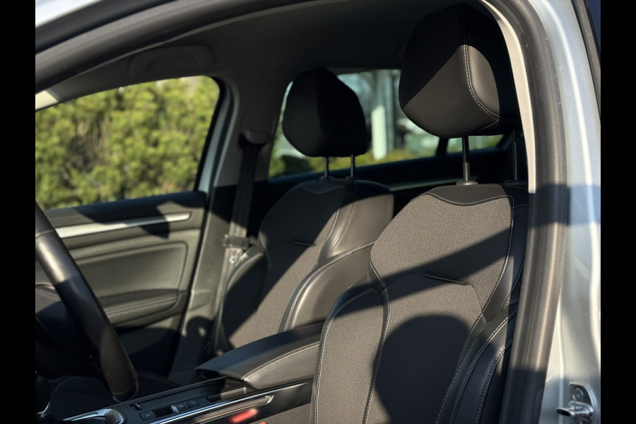 Renault Mégane Estate 1.6 E-Tech Plug-In Hybrid 160 Intens | Navi, PDC, Cruise, Stoel+Stuurverw., Sfeerverlichting, Climate |