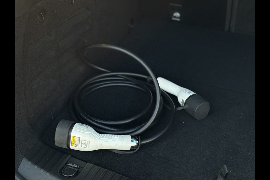 Renault Mégane Estate 1.6 E-Tech Plug-In Hybrid 160 Intens | Navi, PDC, Cruise, Stoel+Stuurverw., Sfeerverlichting, Climate |