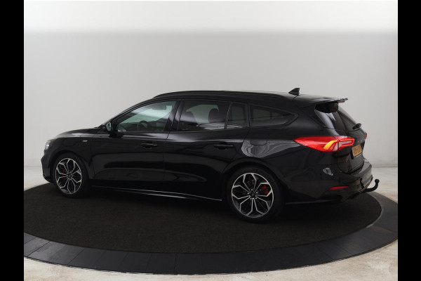 Ford Focus 1.0 EcoBoost ST Line | Panoramadak | Trekhaak | Stoelverwarming | Adaptive cruise | Camera | B&O Sound | Carplay | Navigatie | Full LED | Climate control | Bluetooth