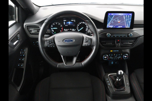 Ford Focus 1.0 EcoBoost ST Line | Panoramadak | Trekhaak | Stoelverwarming | Adaptive cruise | Camera | B&O Sound | Carplay | Navigatie | Full LED | Climate control | Bluetooth