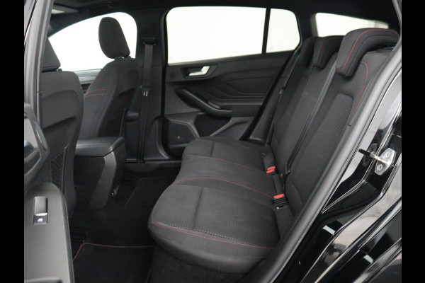 Ford Focus 1.0 EcoBoost ST Line | Panoramadak | Trekhaak | Stoelverwarming | Adaptive cruise | Camera | B&O Sound | Carplay | Navigatie | Full LED | Climate control | Bluetooth