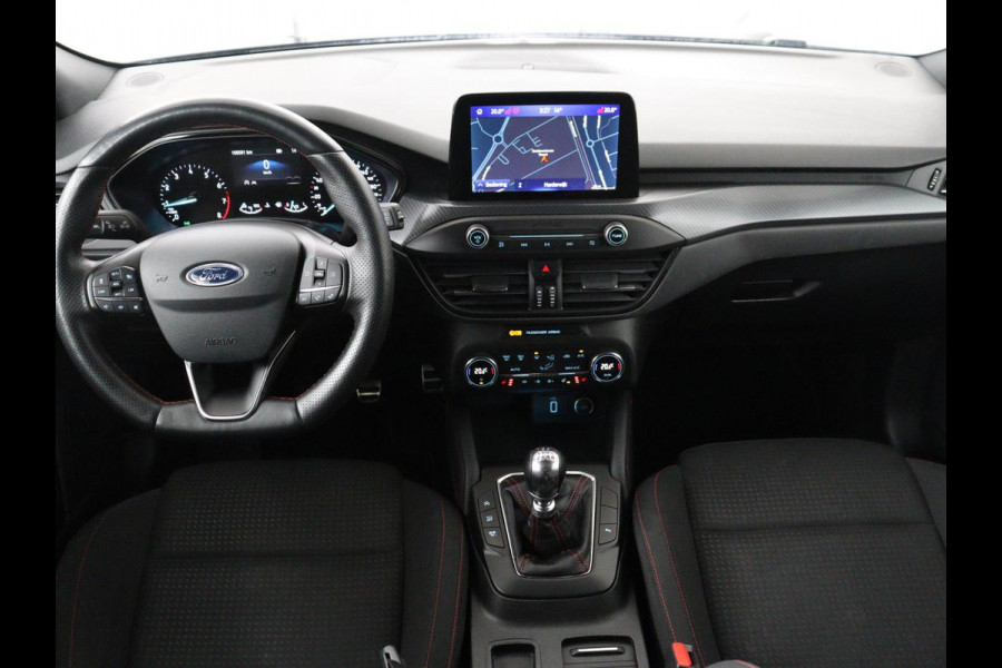 Ford Focus 1.0 EcoBoost ST Line | Panoramadak | Trekhaak | Stoelverwarming | Adaptive cruise | Camera | B&O Sound | Carplay | Navigatie | Full LED | Climate control | Bluetooth