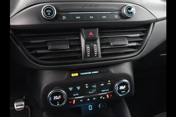 Ford Focus 1.0 EcoBoost ST Line | Panoramadak | Trekhaak | Stoelverwarming | Adaptive cruise | Camera | B&O Sound | Carplay | Navigatie | Full LED | Climate control | Bluetooth