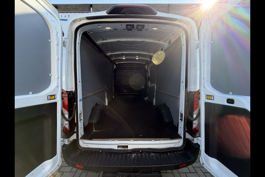 Ford Transit 350 2.0 TDCI 130PK Euro 6 L3H2 Trend RWD CarPlay, cruise/360 camera