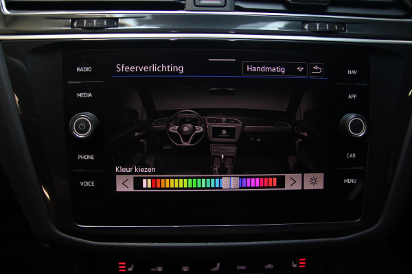 Volkswagen Tiguan 2.0 TSI 4Motion 3x R-line PANO-HUD-IQ LED-22''