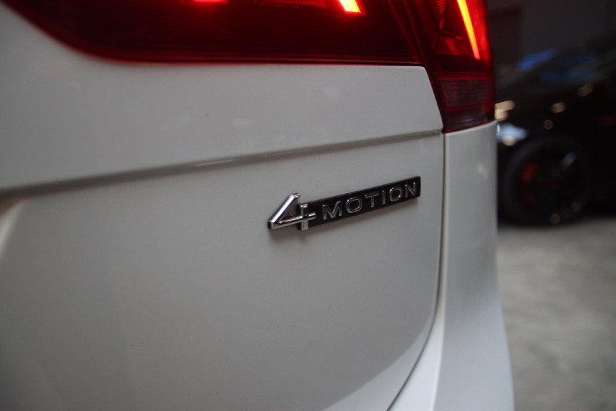 Volkswagen Tiguan 2.0 TSI 4Motion 3x R-line PANO-HUD-IQ LED-22''