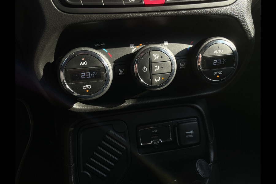 Jeep Renegade 1.4 MultiAir Limited | Trekhaak | Xenon koplampen