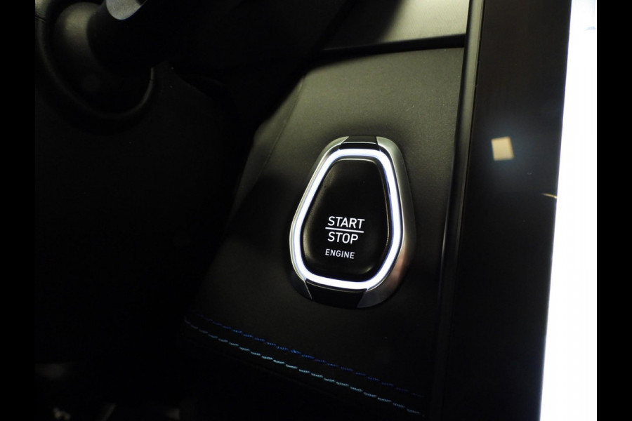 Lynk & Co 01 1.5 PHEV BlackEdition STUURVERW/360CAM/SCHUIFDAK/LED/20"LMV!