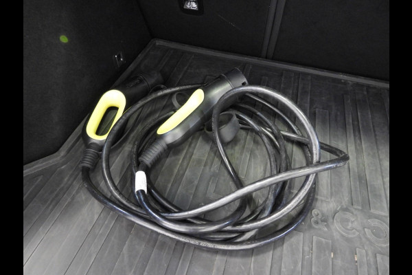 Lynk & Co 01 1.5 PHEV BlackEdition STUURVERW/360CAM/SCHUIFDAK/LED/20"LMV!