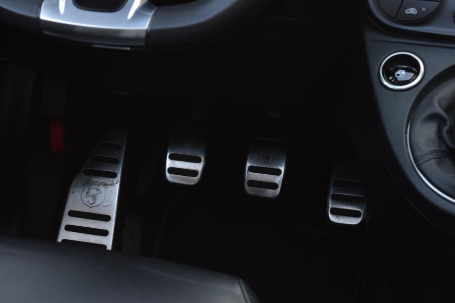 Fiat 500C 1.4 T-Jet Abarth Turismo 70th Anniversary