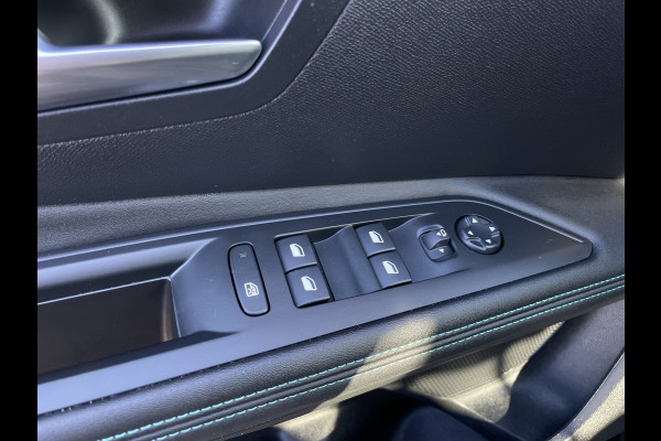 Peugeot 3008 1.6 HYbrid 225 Active Pack Business |  Led Koplampen | Achteruitrijcamera | Climate control | Apple/Android CarPlay