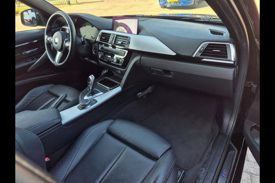 BMW 3-serie 320i M Sport ACC Apple CarPlay Camera Schuifdak Lane assist volle optieslijst H&K High Executive