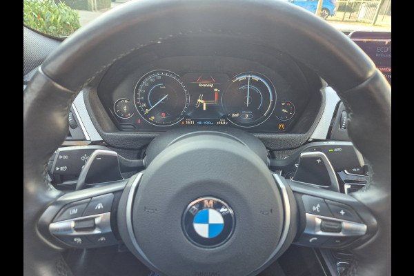 BMW 3-serie 320i M Sport ACC Apple CarPlay Camera Schuifdak Lane assist volle optieslijst H&K High Executive