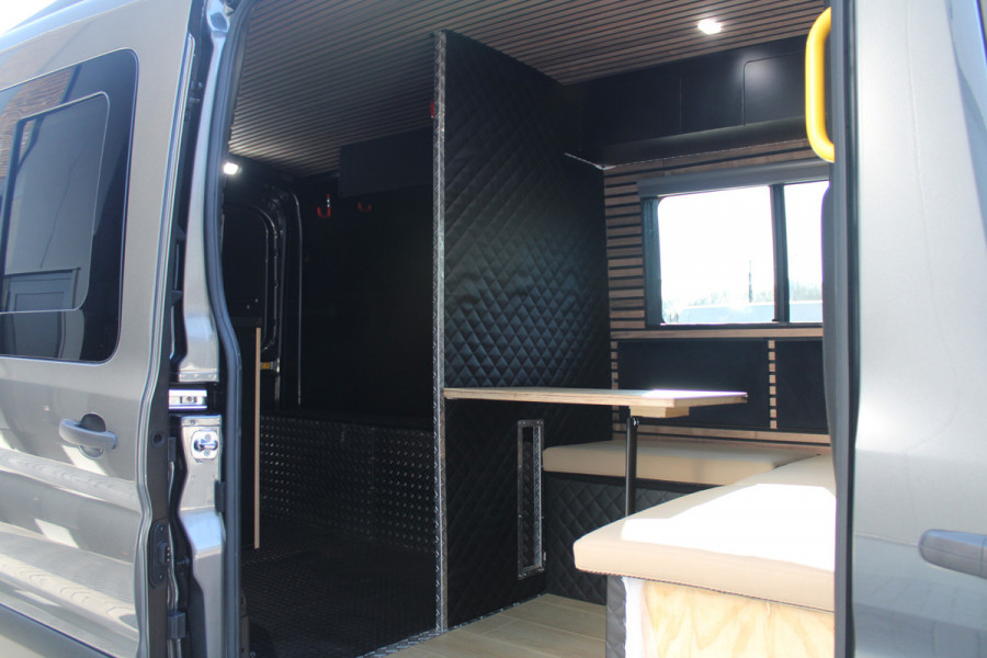 Ford Transit 350 2.0 TDCI L3H2 Trend 130pk - Camper/Grijs Kenteken - Blind Spot - ACC - Trekhaak - Stoelverwarming - Luifel - Rijklaar