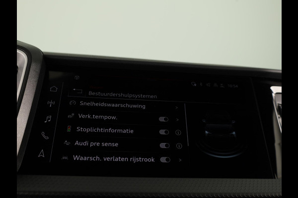 Audi A1 Sportback 30 TFSI S edition 110pk | Led koplampen | Sportstoelen | Navigatie via App | 17 inch Lichtmetalen velgen | Verwarmbare voorstoelen | Verlengde garantie