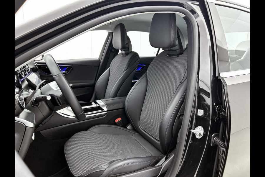Mercedes-Benz C-Klasse 300 e Business Line Limited | Achteruitrijcamera | Stoelverwarming | Sfeerverlichting | Apple carplay |  Navigatie | Inclusief 24 maanden MB Certified garantie voor Europa.