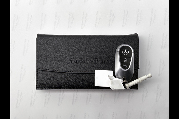 Mercedes-Benz C-Klasse 300 e Business Line Limited | Achteruitrijcamera | Stoelverwarming | Sfeerverlichting | Apple carplay |  Navigatie | Inclusief 24 maanden MB Certified garantie voor Europa.