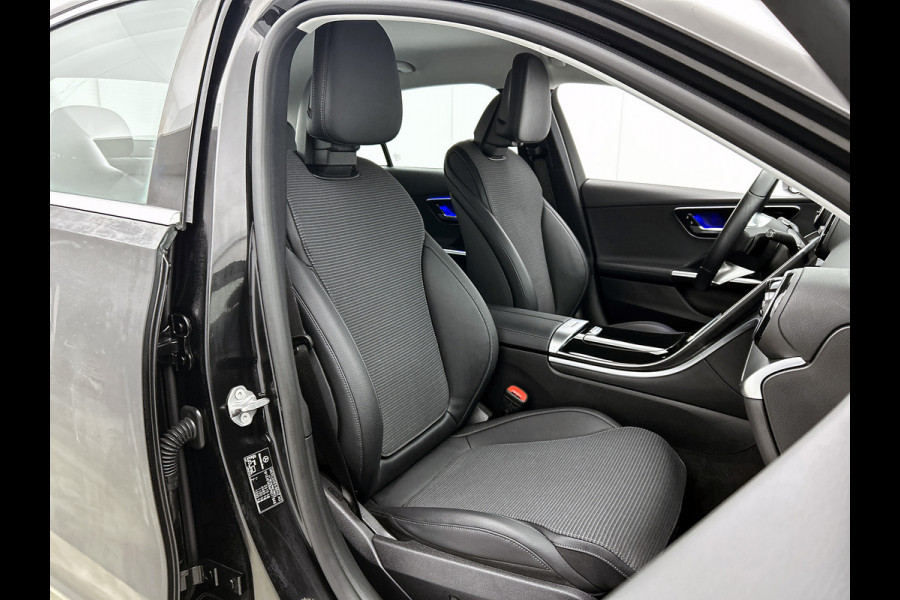 Mercedes-Benz C-Klasse 300 e Business Line Limited | Achteruitrijcamera | Stoelverwarming | Sfeerverlichting | Apple carplay |  Navigatie | Inclusief 24 maanden MB Certified garantie voor Europa.