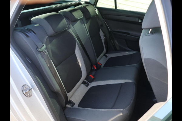 Škoda Fabia Combi 1.0 TSI AMBITION + TREKHAAK | NAVIGATIE | CLIMATE | CRUISE | LMV