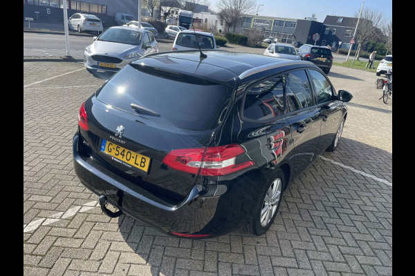 Peugeot 308 SW 1.2 PureTech Blue Lease Executive