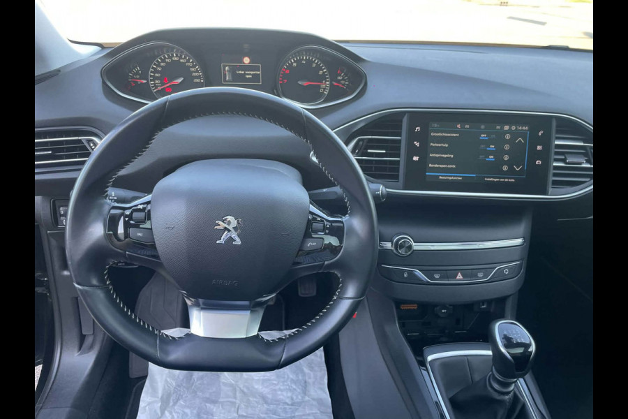 Peugeot 308 SW 1.2 PureTech Blue Lease Executive