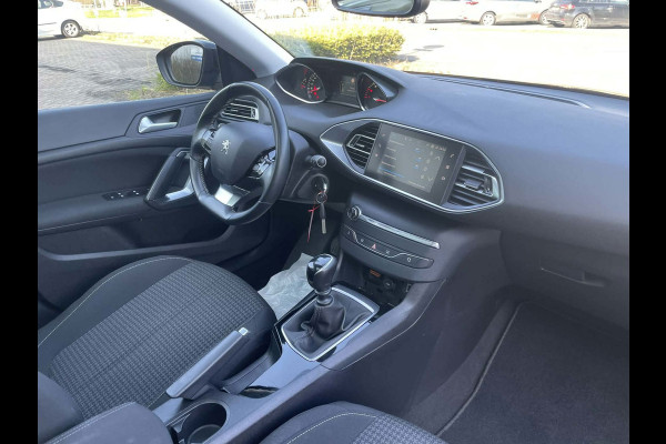 Peugeot 308 SW 1.2 PureTech Blue Lease Executive