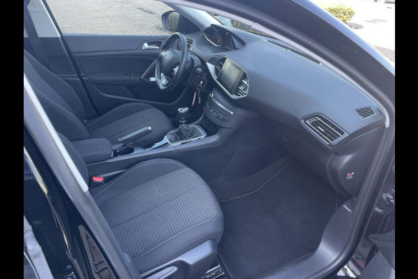 Peugeot 308 SW 1.2 PureTech Blue Lease Executive