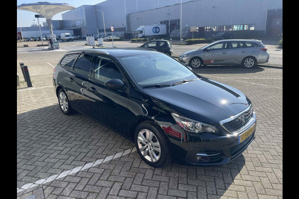 Peugeot 308 SW 1.2 PureTech Blue Lease Executive