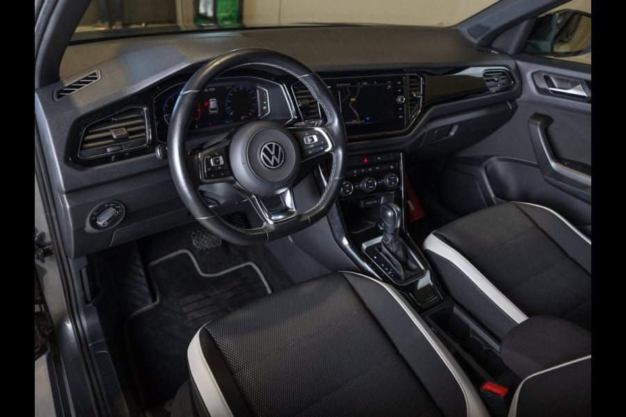 Volkswagen T-Roc Sport / 150pk / Achteruitrij camera / Virtual cockpit / Adaptieve cruise control /