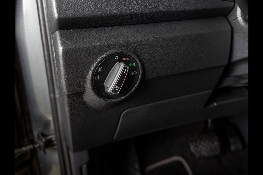 Volkswagen T-Roc Sport / 150pk / Achteruitrij camera / Virtual cockpit / Adaptieve cruise control /