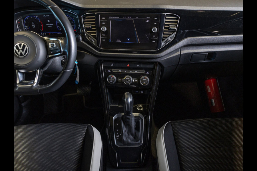 Volkswagen T-Roc Sport / 150pk / Achteruitrij camera / Virtual cockpit / Adaptieve cruise control /