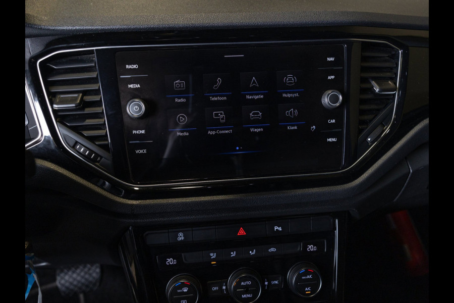 Volkswagen T-Roc Sport / 150pk / Achteruitrij camera / Virtual cockpit / Adaptieve cruise control /