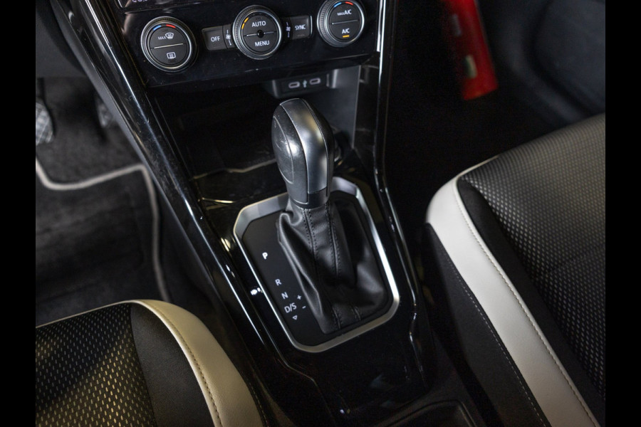 Volkswagen T-Roc Sport / 150pk / Achteruitrij camera / Virtual cockpit / Adaptieve cruise control /