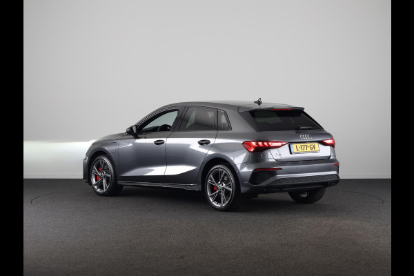 Audi A3 Sportback 45 TFSI e S edition Competition 245pk | Ambient Lighting | Afgevlakt stuur | Audi soundsystem | Parkeerhulp V+A