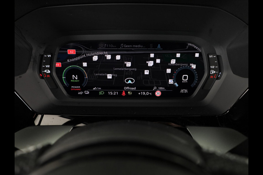 Audi A3 Sportback 45 TFSI e S edition Competition 245pk | Ambient Lighting | Afgevlakt stuur | Audi soundsystem | Parkeerhulp V+A