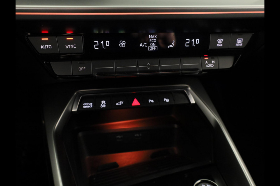 Audi A3 Sportback 45 TFSI e S edition Competition 245pk | Ambient Lighting | Afgevlakt stuur | Audi soundsystem | Parkeerhulp V+A