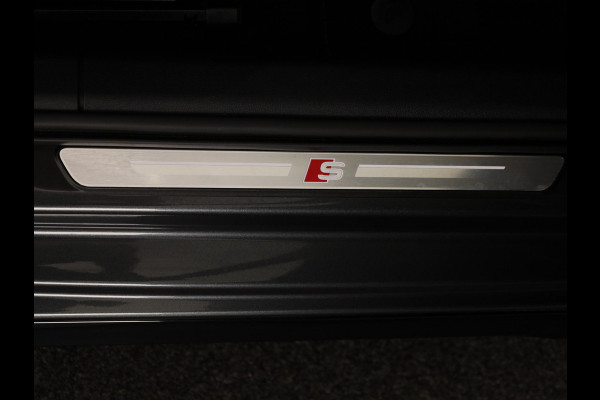 Audi A3 Sportback 45 TFSI e S edition Competition 245pk | Ambient Lighting | Afgevlakt stuur | Audi soundsystem | Parkeerhulp V+A