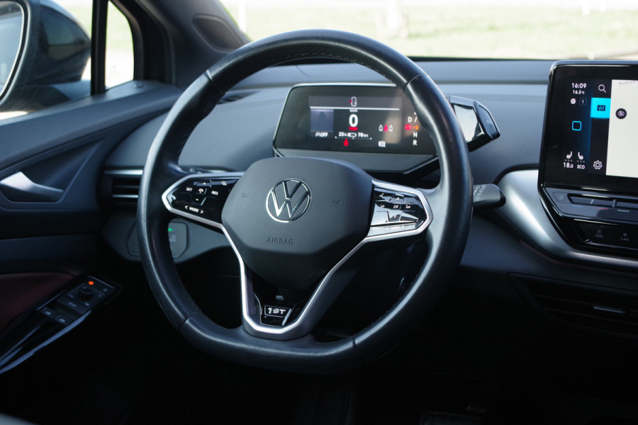 Volkswagen ID.4 Max 77 kWh, Winterpakket, Leder / Alcantara, Camera, Warmtepomp