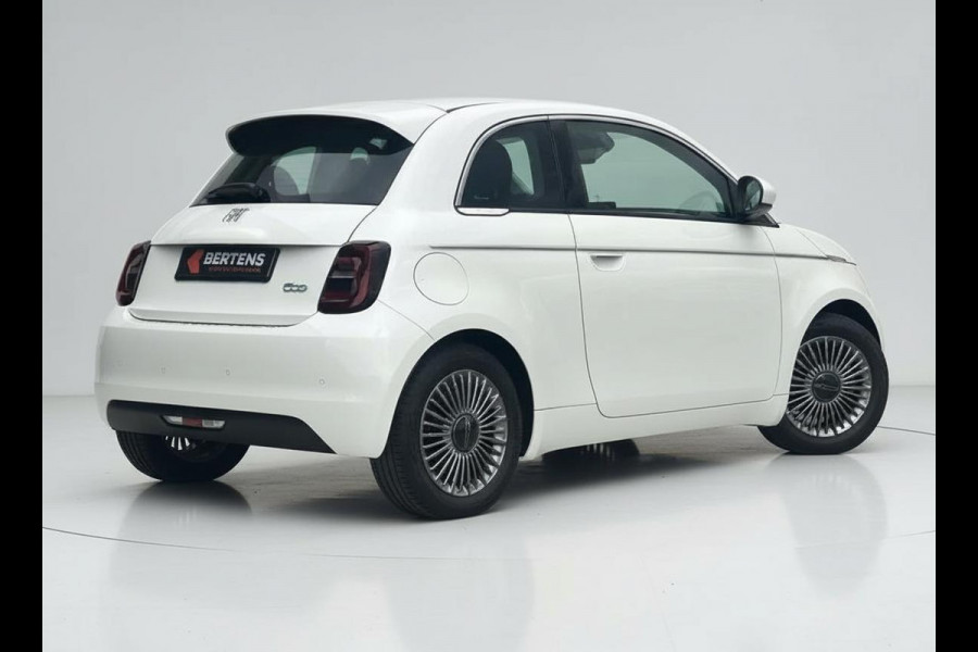 Fiat 500E Urban 42 kWh | Apple Carplay | LM velgen | Prijs is rijklaar