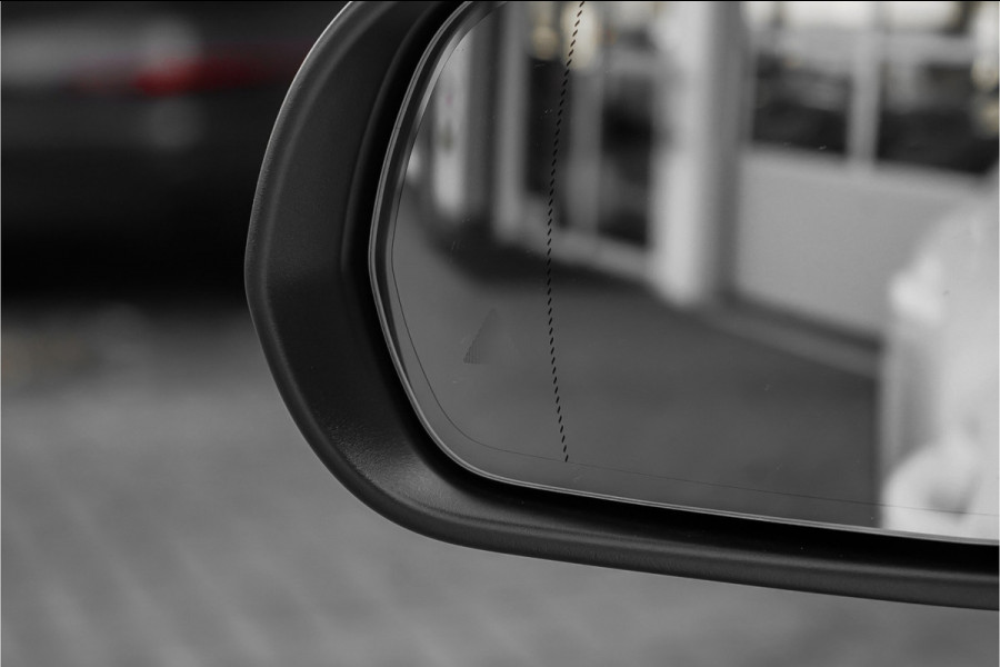 Mercedes-Benz EQA 250 Edition 1 67 kWh AMG Line Pano Camera Stoelverw