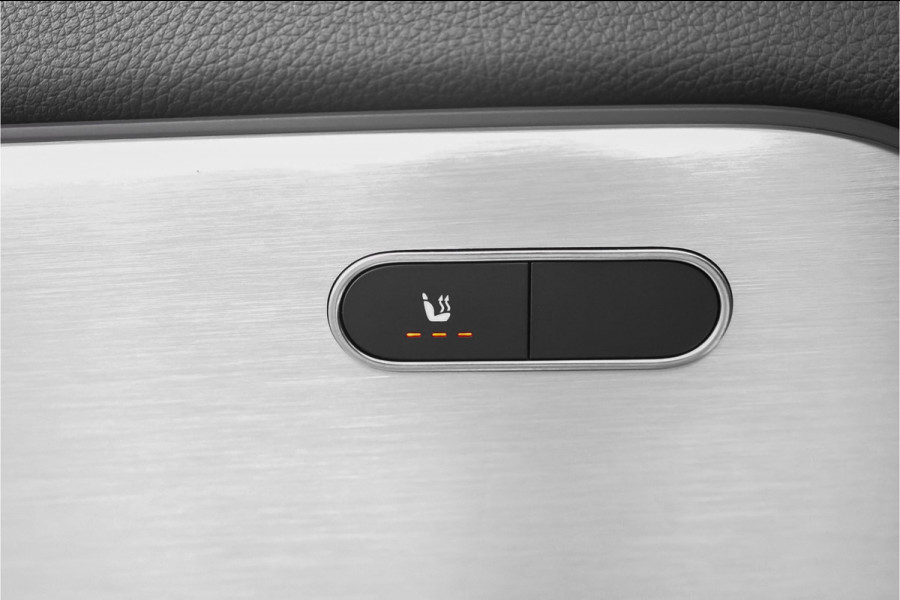 Mercedes-Benz EQA 250 Edition 1 67 kWh AMG Line Pano Camera Stoelverw