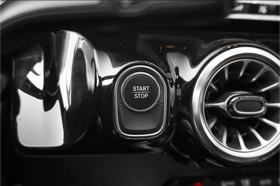 Mercedes-Benz EQA 250 Edition 1 67 kWh AMG Line Pano Camera Stoelverw