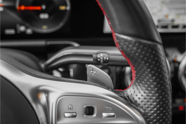 Mercedes-Benz EQA 250 Edition 1 67 kWh AMG Line Pano Camera Stoelverw
