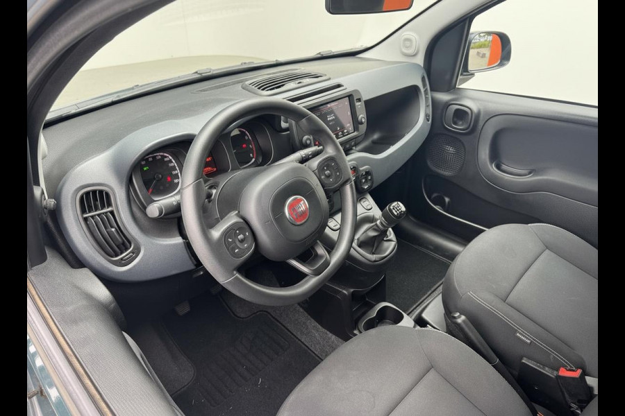 Fiat Panda 1.0 Hybrid RED Cross | Apple carplay | Climate control | Prijs is rijklaar!