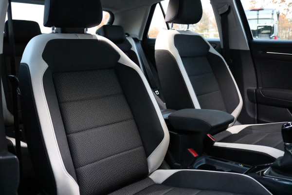 Volkswagen T-Roc 1.0 TSI Sport Xenon Led Virtual cockpit Navi 18inch Bj:2019