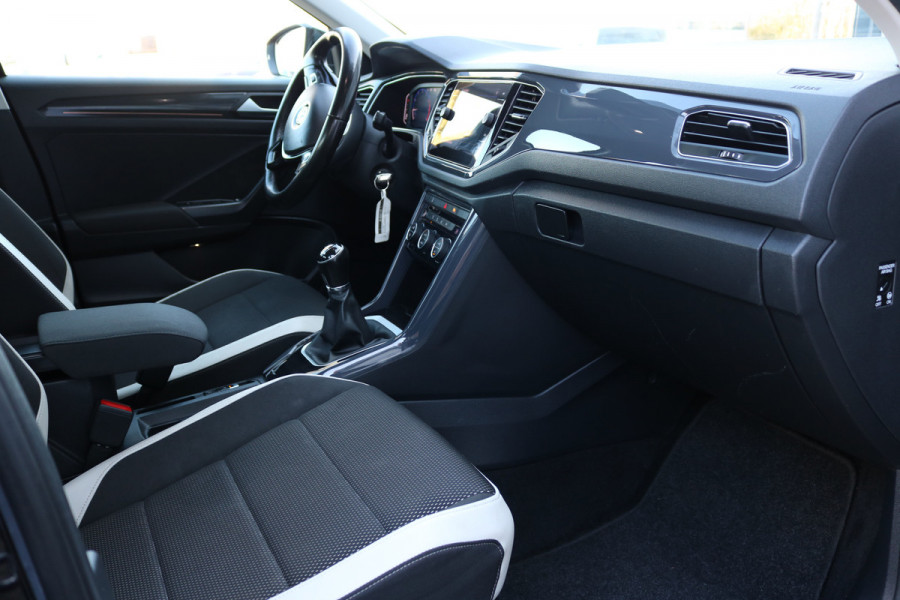 Volkswagen T-Roc 1.0 TSI Sport Xenon Led Virtual cockpit Navi 18inch Bj:2019