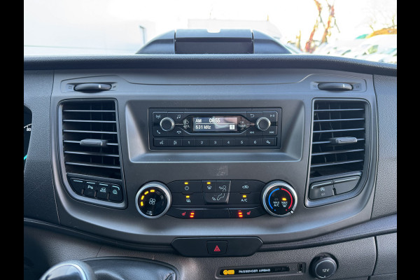 Ford Transit Custom 320 2.0 TDCI L2H1 Trend Trekhaak LED Airco Cruise Imperiaal Ladder Stoelverwarming Parkeersensoren Voor en Achter