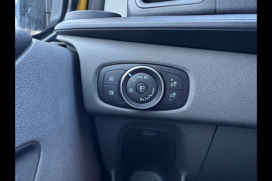 Ford Transit Custom 320 2.0 TDCI L2H1 Trend Trekhaak LED Airco Cruise Imperiaal Ladder Stoelverwarming Parkeersensoren Voor en Achter