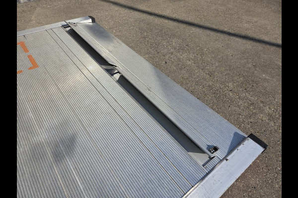 Ford Transit 2.0 TDCI 1211Kg Laadvermogen Hoge laadbak 2.30 Laadklep & Zijdeur